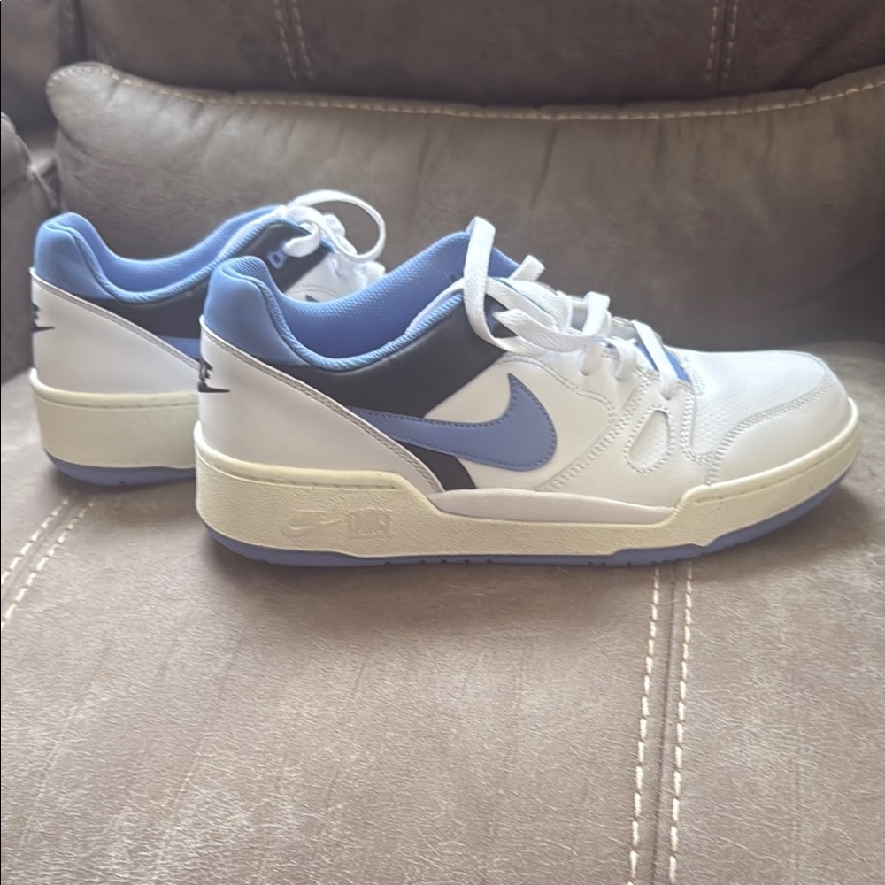 Nike White and Light Blue Athletic Shoes Gently Used!